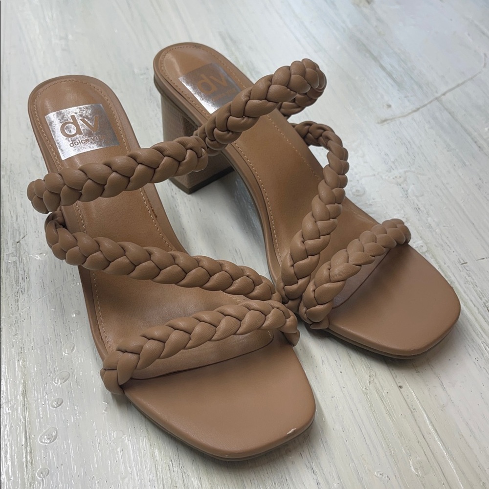 DV by Dolce Vita Tan Braided Halleigh Block Heel Sandal Square Toe Sz 8